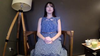 秋霞电影新入口大眼女神！在网红店楼梯间露出口爆吞精超【女主可以约，看下面的简阶】